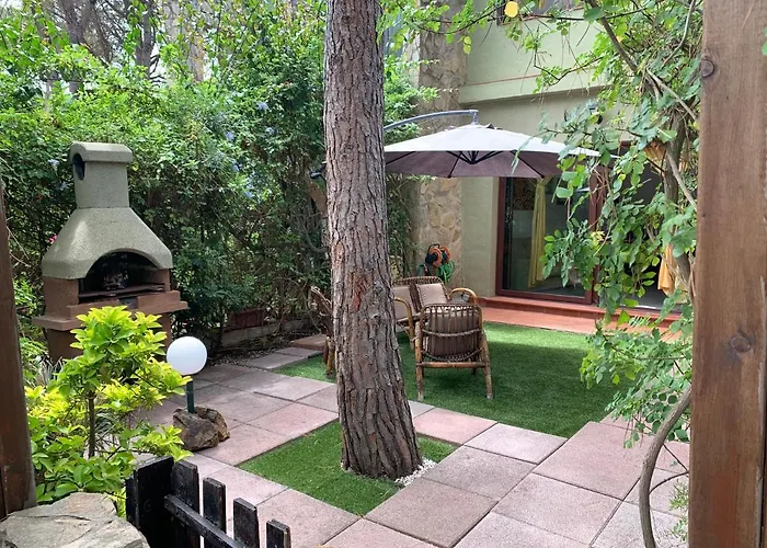 Casa Bouganville Pinus Village
